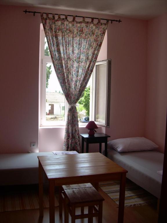 Phara Hostel Gdinj Room photo