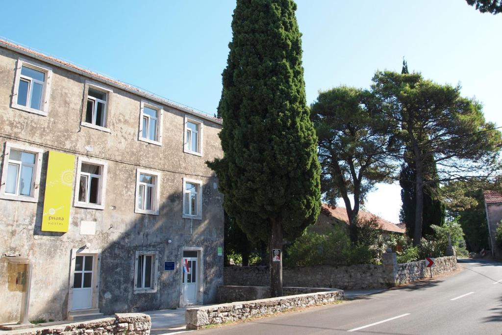 Phara Hostel Gdinj Exterior photo